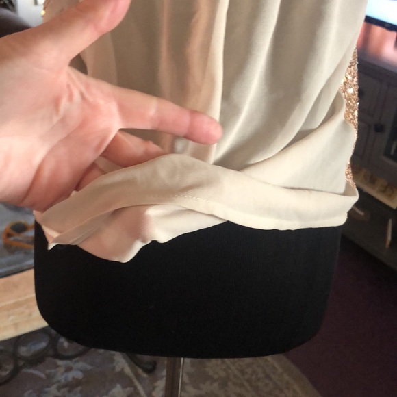 Gold Sequin Sleeveless Blouse Made in Italy - Picture 5 of 8